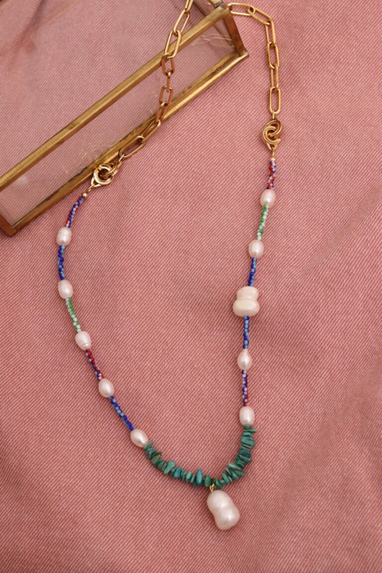 Fancy multicolored necklace