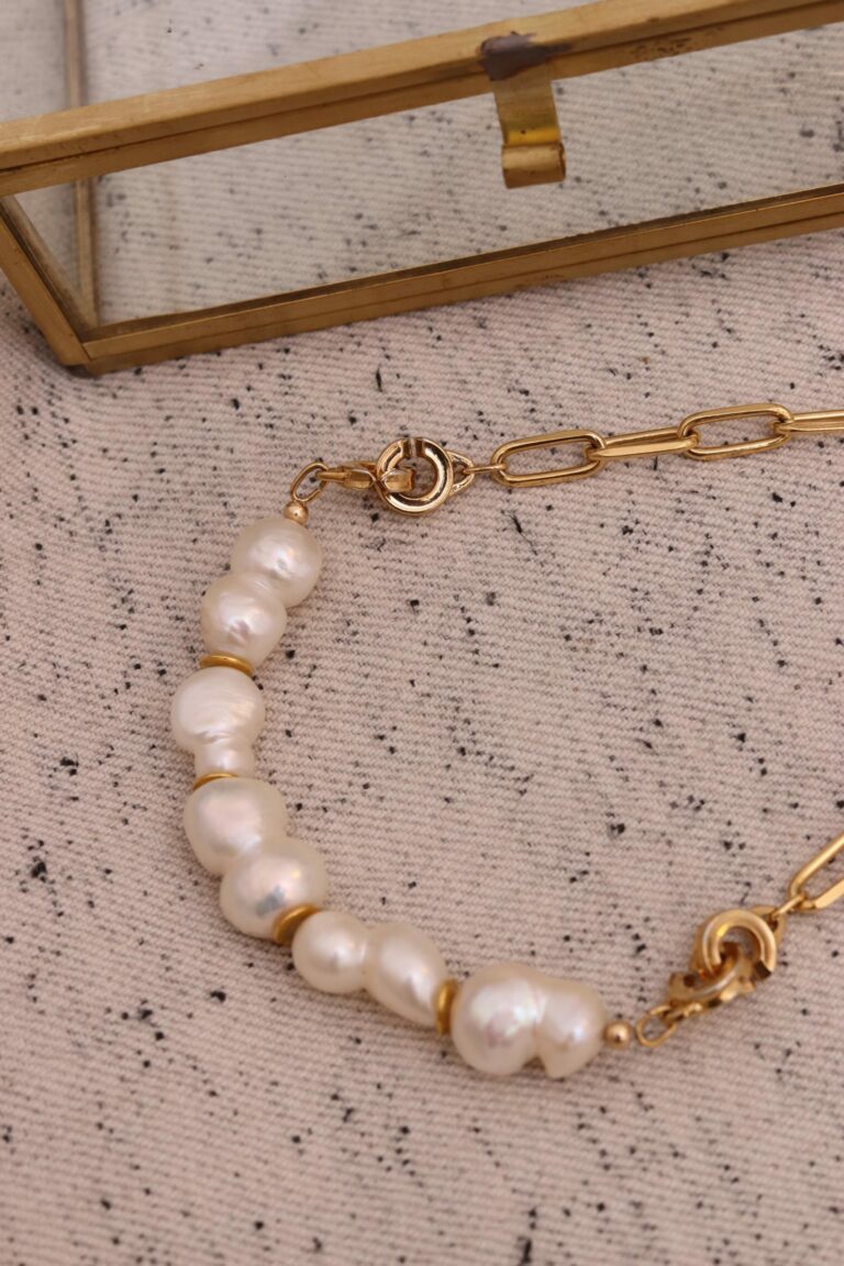 Freshwater pearl necklace