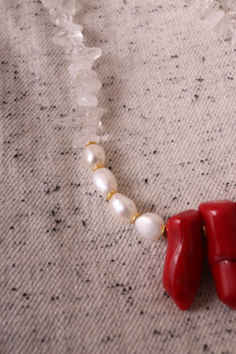 Fancy necklace of semi-precious pearls