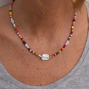 Multicolored pearl necklace