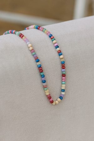 Necklace with multicoloured beads