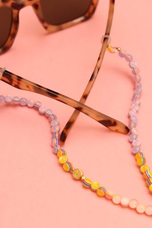 Chains glasses in pastel pearl