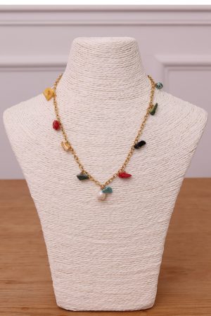 Fancy necklace with its golden chain and pearls
