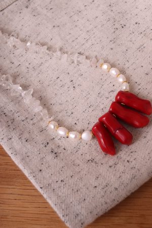 Fancy necklace of semi-precious pearls